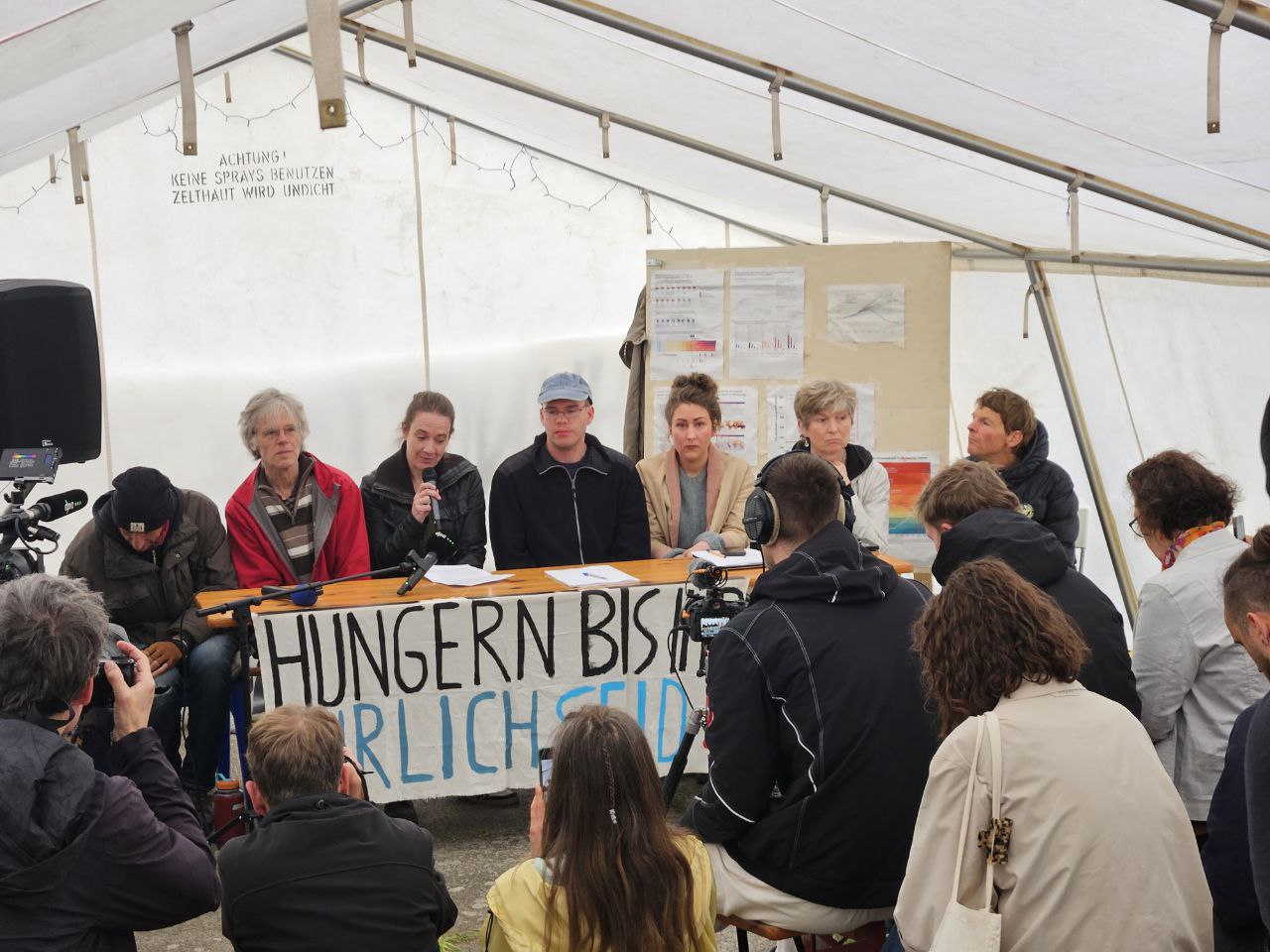 Read more about the article Scientists For Future-Aktive geben wissenschaftlichen Rückhalt – Hungerstreikender mittlerweile in „sehr kritischem Zustand“